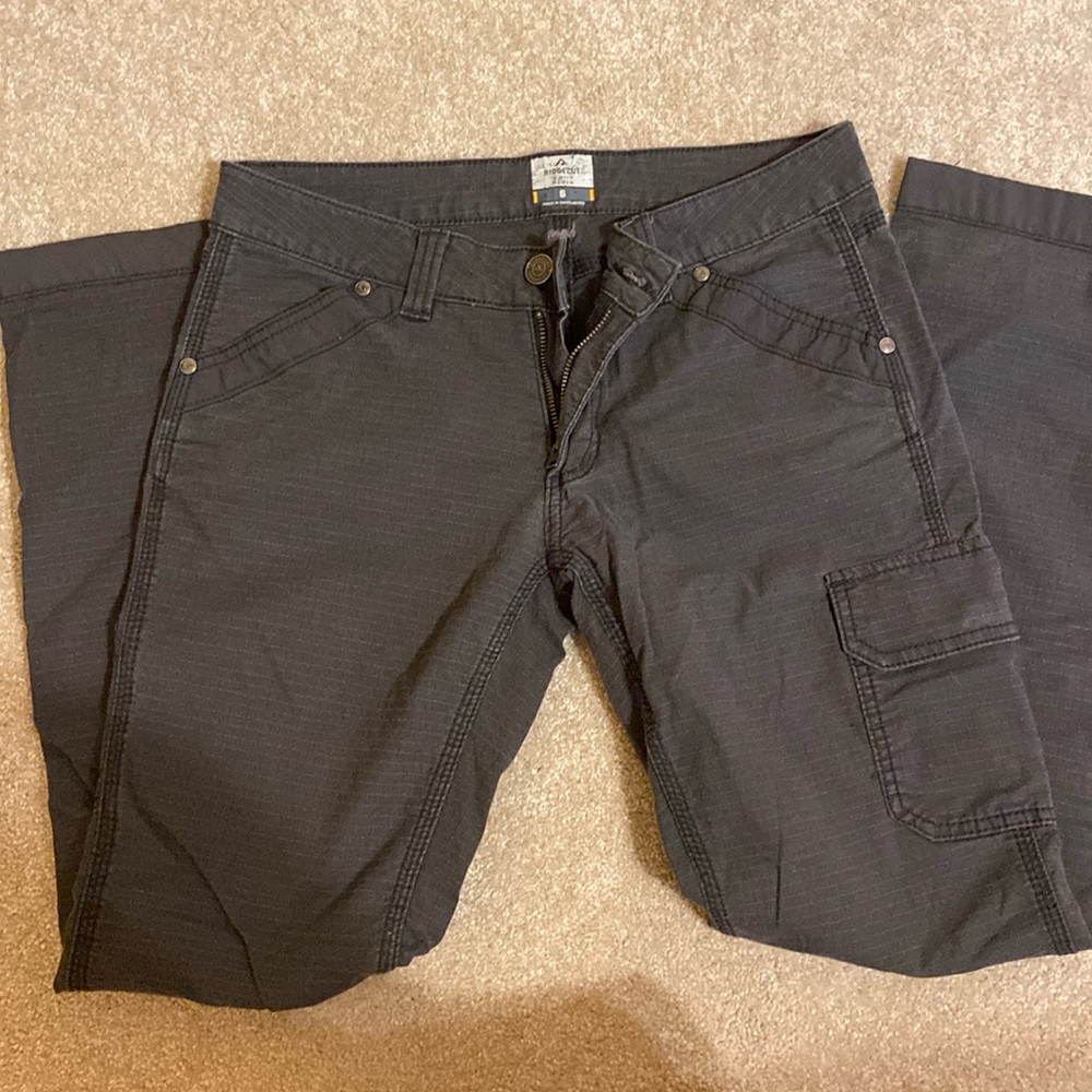 Women’s ridgecut work pants, size 6